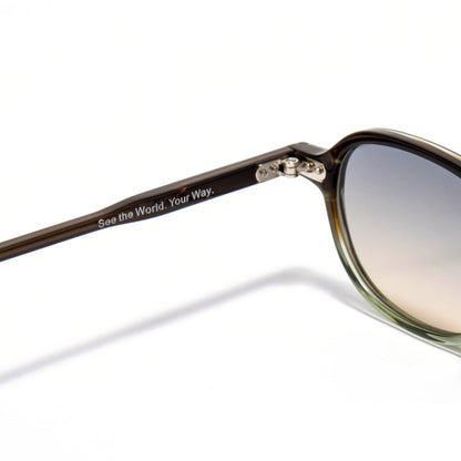 ALNAIR 02 sunglasses in Olive Crystal / Smoke Gradient, image 6 of 8